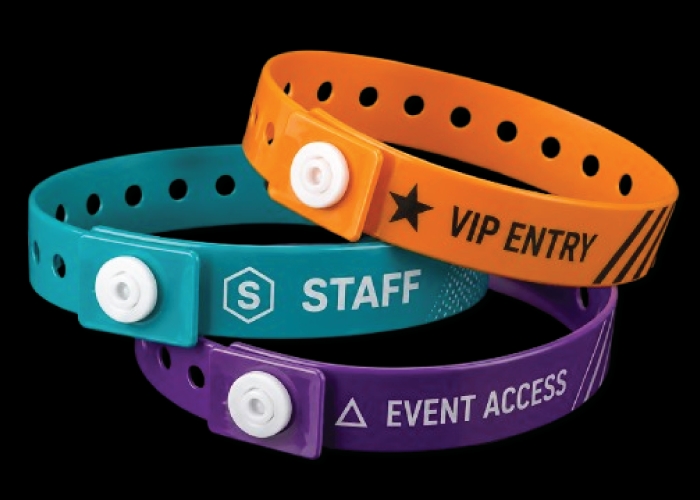 Custom Vinyl Wristbands Malaysia – Strong, Waterproof & Ideal for Multi-Day Events
